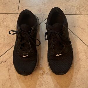 Nice Nike black running shoes